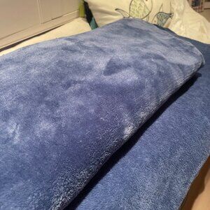 Hard to Find Soft Velour Style Twin Sheet Set Midnight Blue